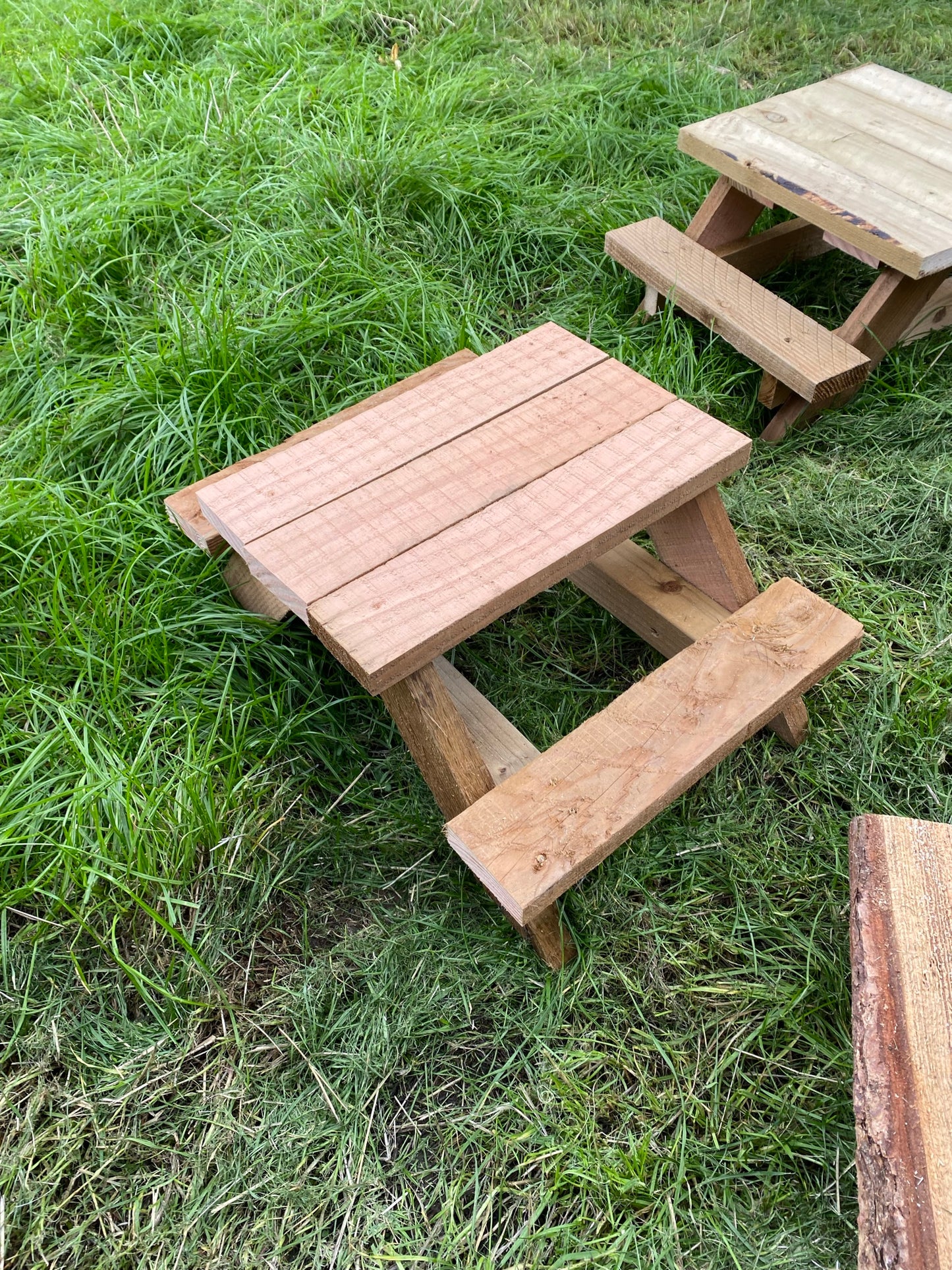 The Cheeky Picnic Table – Mini Picnic Bench